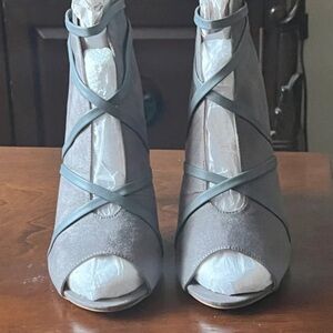 Chic Gray Women's Heels